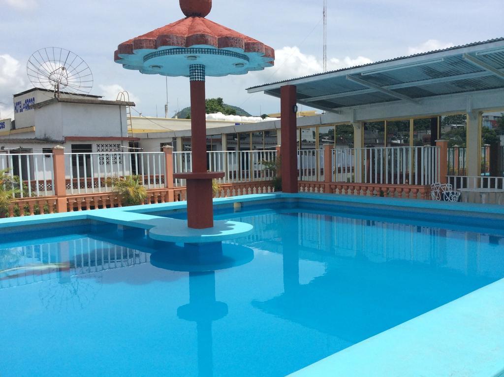 Hotel Juros Catemaco Kültér fotó